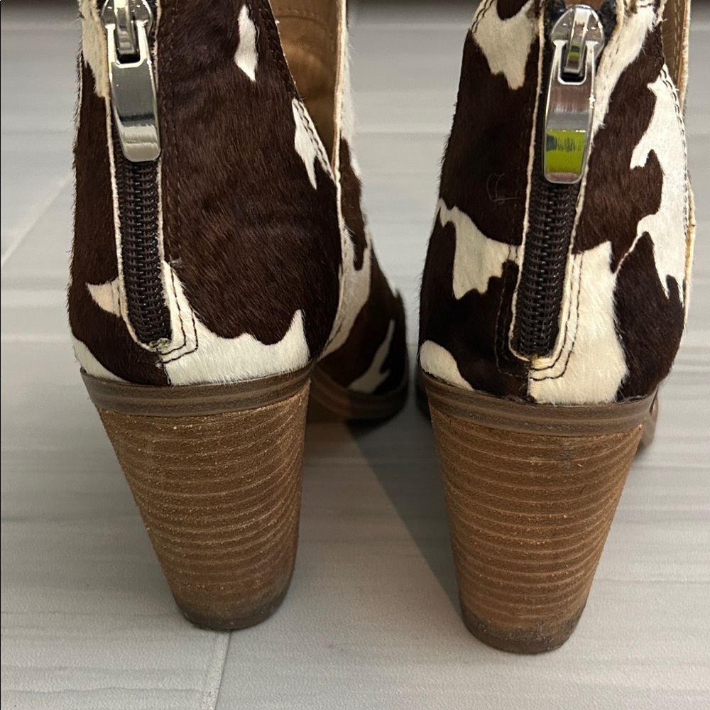 Steve Madden Brown and Cream Ankle Boots - Picture 8 of 12